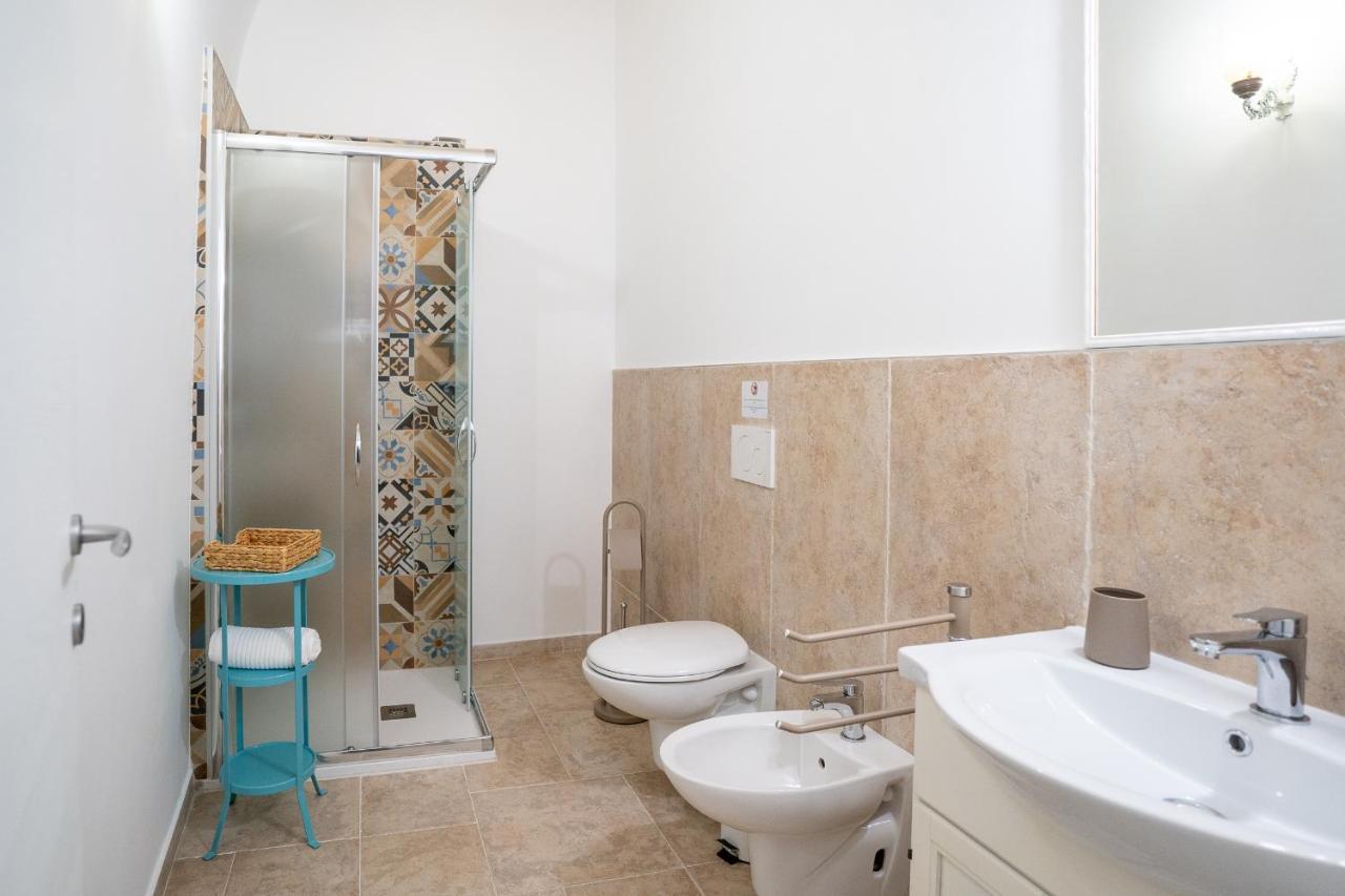 Corte Pietrantica - Charming Rooms & Suites Джовинаццо Экстерьер фото
