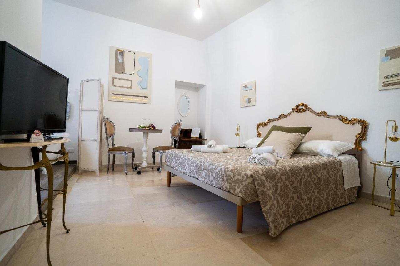 Corte Pietrantica - Charming Rooms & Suites Джовинаццо Экстерьер фото