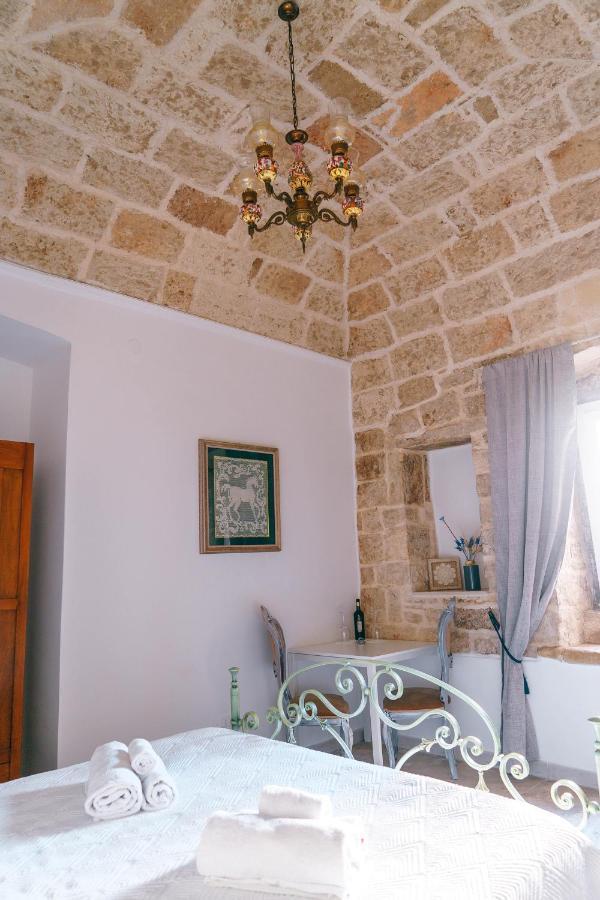 Corte Pietrantica - Charming Rooms & Suites Джовинаццо Экстерьер фото