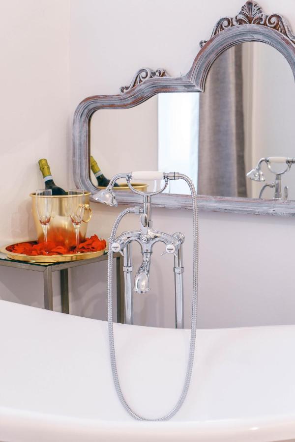 Corte Pietrantica - Charming Rooms & Suites Джовинаццо Экстерьер фото